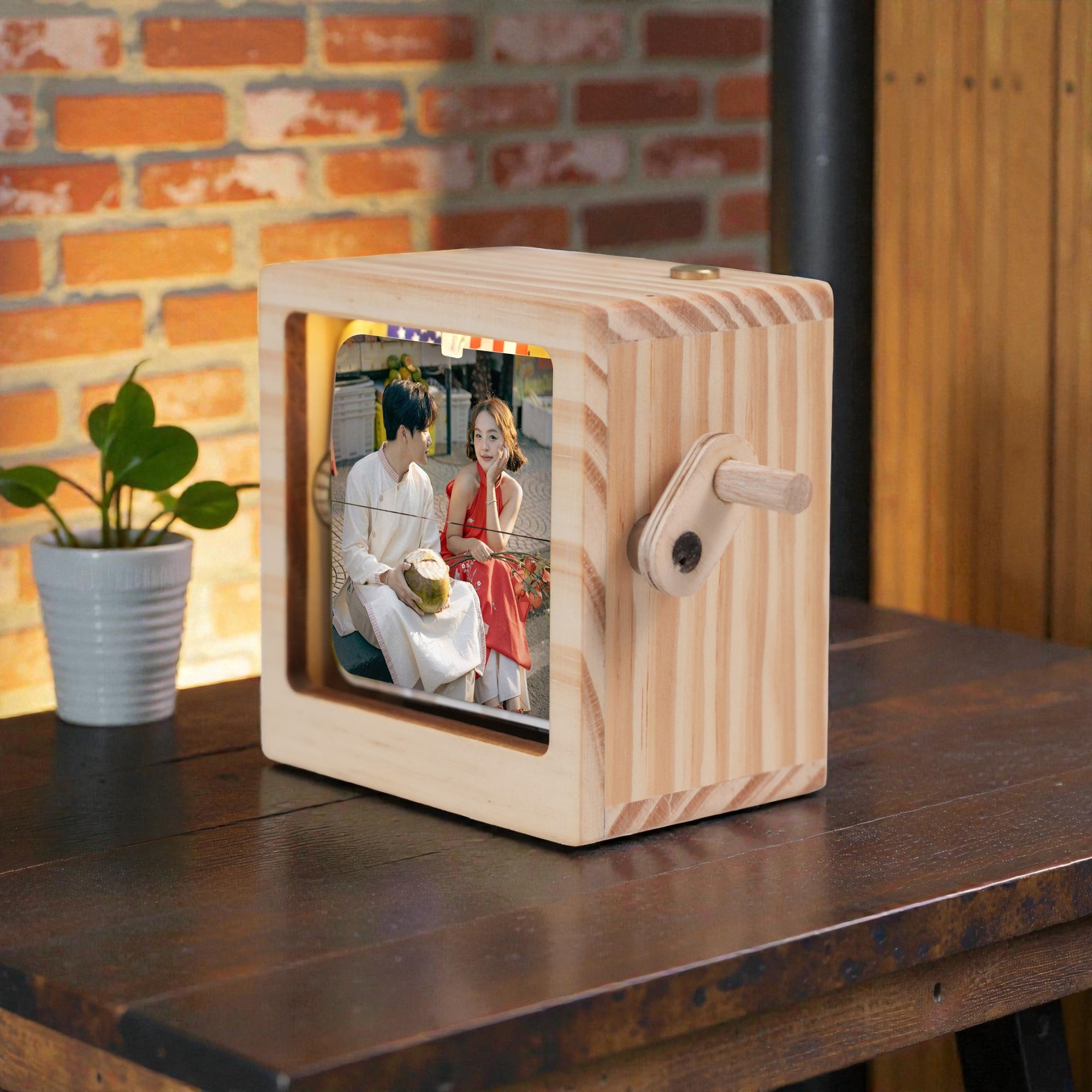 Hộp quay ảnh kỷ niệm - flip photo box - tích hợp đèn LED - in hình ảnh theo yêu cầu